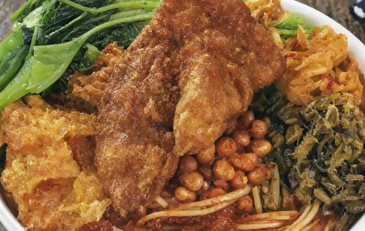 Pig Feet and Snail Rice Noodles — Mr Zheng Noodle House